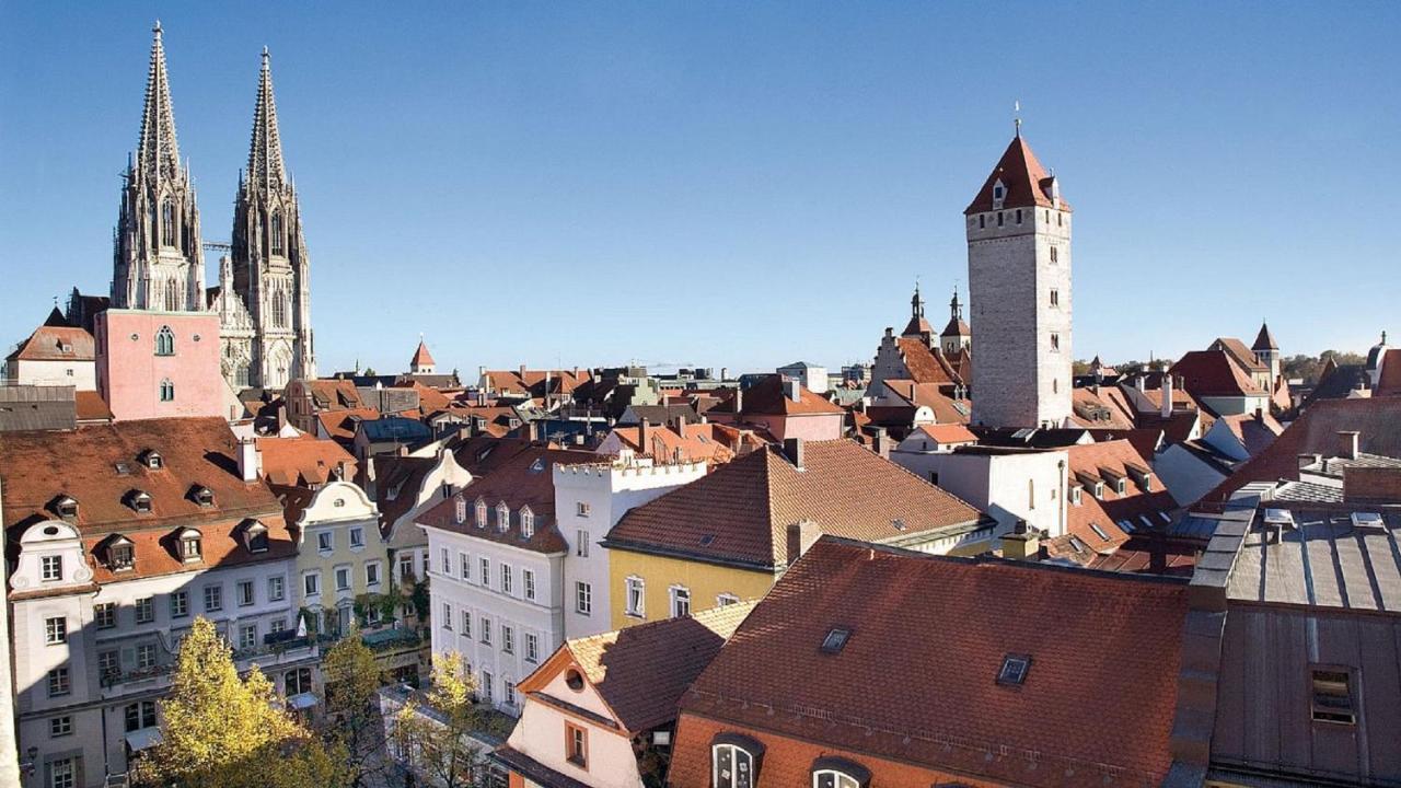 Ferienwohnung "Karmeliten Am Dom" Regensburg Bagian luar foto