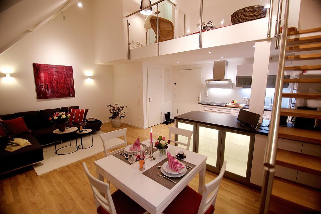 Ferienwohnung "Karmeliten Am Dom" Regensburg Bagian luar foto